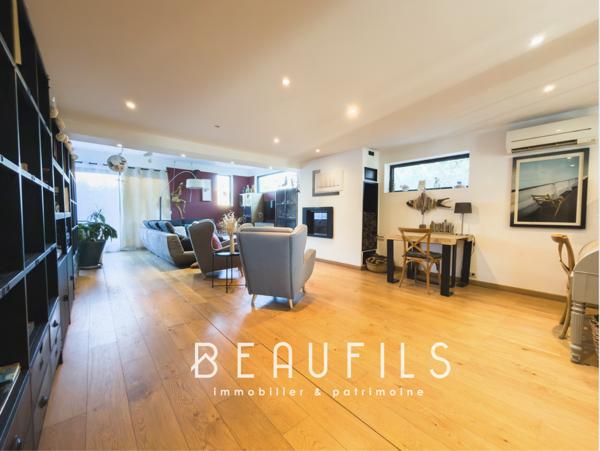 Frontignan (34110) FRONTIGNAN - Villa de Charme 215m² avec piscine & jardin