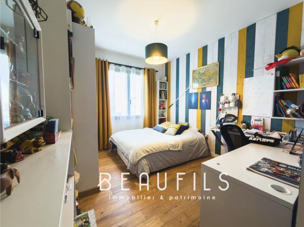 Frontignan (34110) FRONTIGNAN - Villa de Charme 215m² avec piscine & jardin