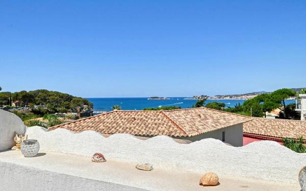 Appartement à vendre    4 pièces • 91,02 m2 Sanary-sur-Mer