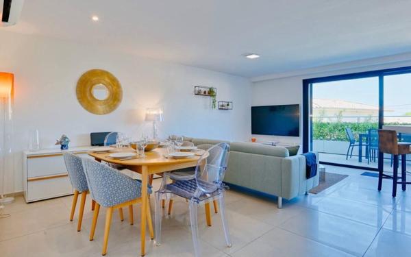 Appartement à vendre    4 pièces • 91,02 m2 Sanary-sur-Mer