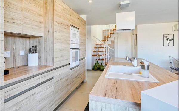 Appartement à vendre    4 pièces • 91,02 m2 Sanary-sur-Mer