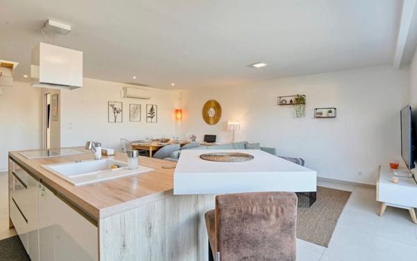 Appartement à vendre    4 pièces • 91,02 m2 Sanary-sur-Mer