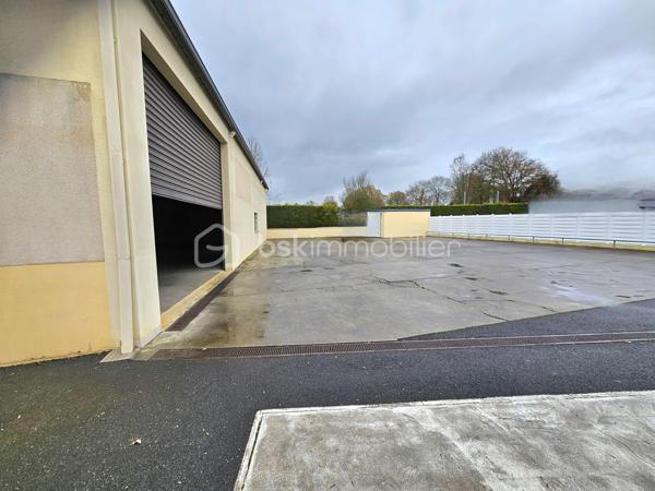 Local de stockage de 300 m²