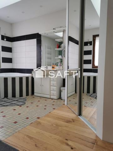 VILLA ATYPIQUE !!! TROIS SUITES PARENTALES