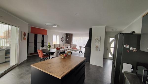 ? COUP DE CŒUR – Maison avec piscine couverte – Location à l’année à Talmont-Saint-Hilaire