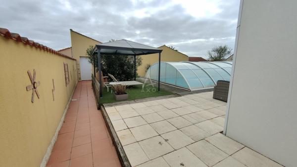? COUP DE CŒUR – Maison avec piscine couverte – Location à l’année à Talmont-Saint-Hilaire