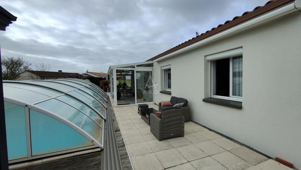 ? COUP DE CŒUR – Maison avec piscine couverte – Location à l’année à Talmont-Saint-Hilaire