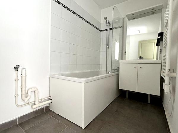 A VENDRE : T2 à LILLE • • 179 000 € FAI • Réf. 1557