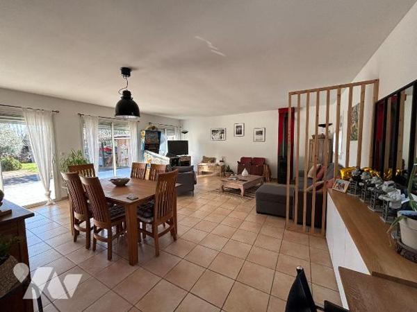 A VENDRE, Gironde, proche Bordeaux, BLANQUEFORT proche du centre et commodités, Belle maison d'...