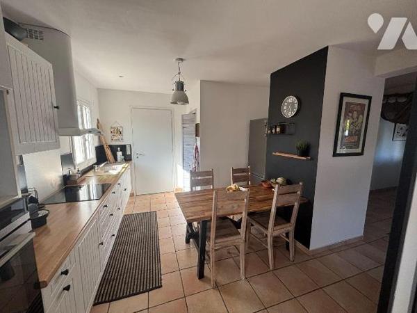 A VENDRE, Gironde, proche Bordeaux, BLANQUEFORT proche du centre et commodités, Belle maison d'...