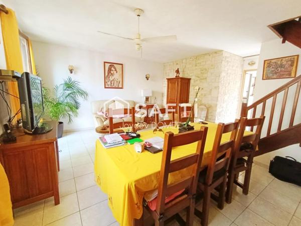 En Viager Charmante Villa T4 de 78 M² avec Garage de 18 M² sur un parcel de 239M² de terrain.