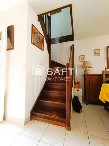 En Viager Charmante Villa T4 de 78 M² avec Garage de 18 M² sur un parcel de 239M² de terrain.