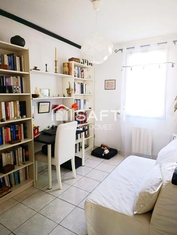 En Viager Charmante Villa T4 de 78 M² avec Garage de 18 M² sur un parcel de 239M² de terrain.