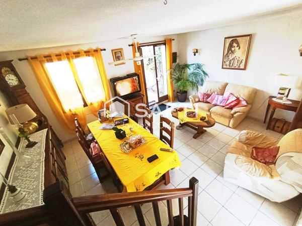 En Viager Charmante Villa T4 de 78 M² avec Garage de 18 M² sur un parcel de 239M² de terrain.