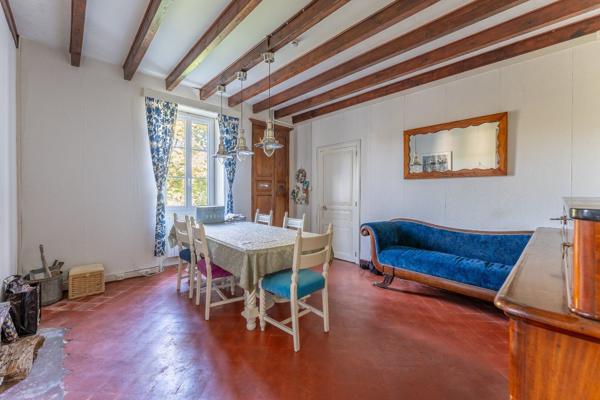 Roumazeries Loubert - Maison de deux chambres avec granges, possibilité de gîte, terrain et proche du lac Roumazieres loubert