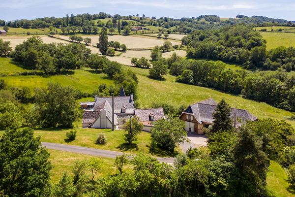 Maison Auzits 230m² avec piscine 12390 auzits