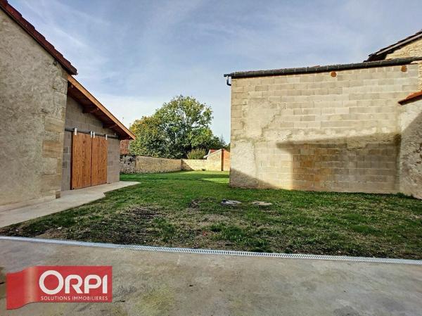 Maison à louer    4 pièces •  Les Hauts-de-Chée