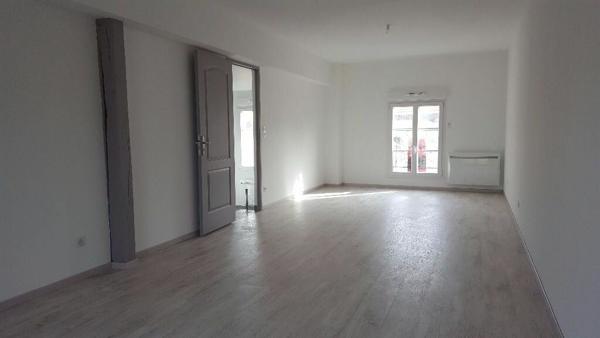 Maison à louer    4 pièces •  Les Hauts-de-Chée