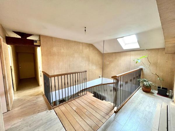 DOMAINE DE 6 Ha AVEC MAISON DE MAITRE - COTTAGE ET DEPENDANCE