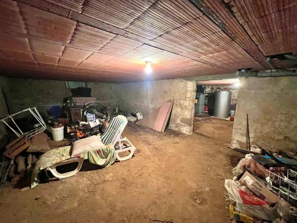 DOMAINE DE 6 Ha AVEC MAISON DE MAITRE - COTTAGE ET DEPENDANCE