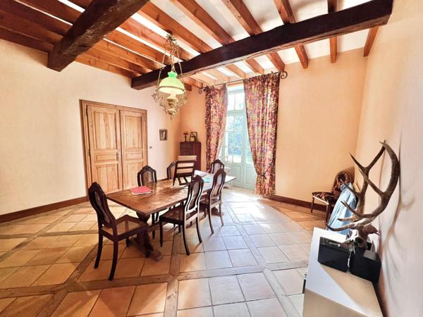 DOMAINE DE 6 Ha AVEC MAISON DE MAITRE - COTTAGE ET DEPENDANCE