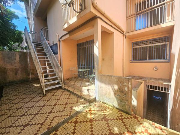 Immeuble Mixte avec Terrain attenant à Fort-de-France