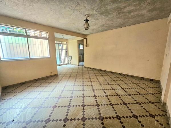 Immeuble Mixte avec Terrain attenant à Fort-de-France