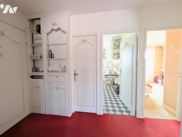 Appartement T2 avec balcon - Stationnement - Cave 