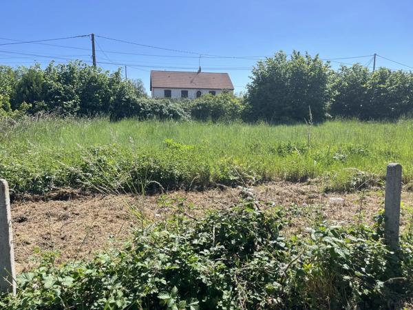 Vente                                                      Terrain
                        
                                         558 m2                     à Nevers
