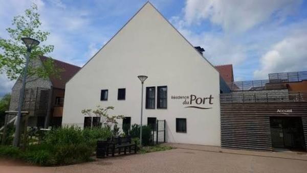 INVESTISSEMENT LOCATIF – Saint-Denis-de-l'Hôtel – Résidence EHPAD du Port - 7,8% de rentabilité