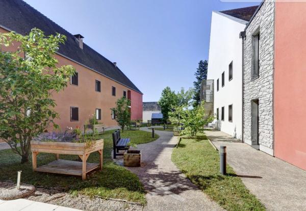 INVESTISSEMENT LOCATIF – Saint-Denis-de-l'Hôtel – Résidence EHPAD du Port - 7,8% de rentabilité