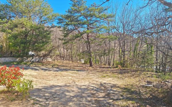 Maison à vendre    3 pièces • 60 m2 Quinson