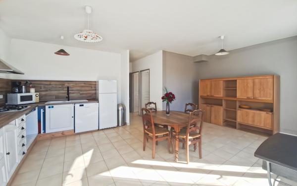 Maison à vendre    3 pièces • 60 m2 Quinson