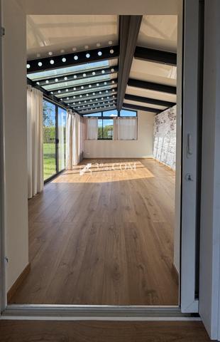 Maison 7 pièce(s) 3 chambre(s) 230 m²