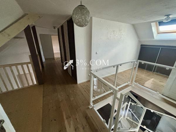 Maison 7 pièce(s) 3 chambre(s) 230 m²