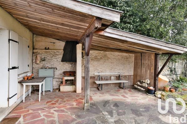 Maison traditionnelle 6 pièces de 157 m² à Niort (79000)