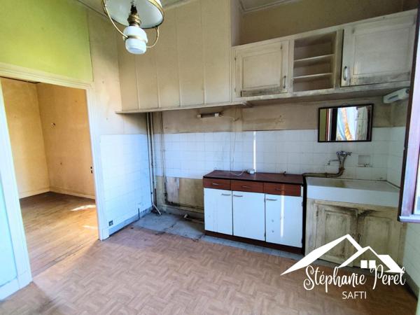 Maison à rénover – Neuvic – Jardin 633 m² – Fort potentiel