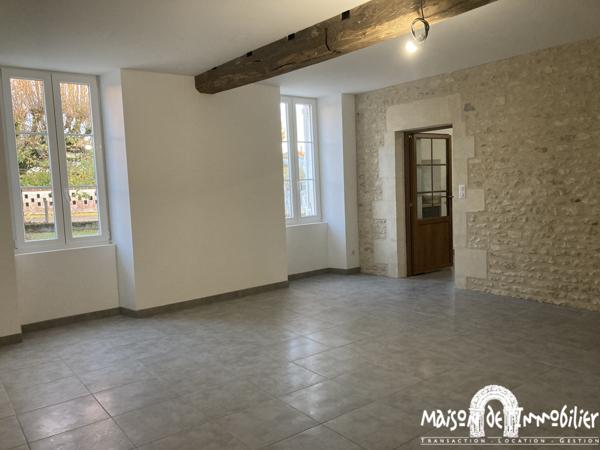 Location Jolie maison de campagne - 4 chambres - 140m² - Jardin et garage - JARNAC CHAMPAGNE