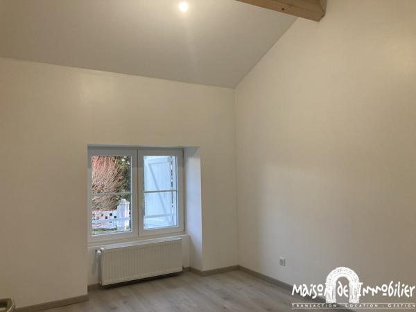Location Jolie maison de campagne - 4 chambres - 140m² - Jardin et garage - JARNAC CHAMPAGNE