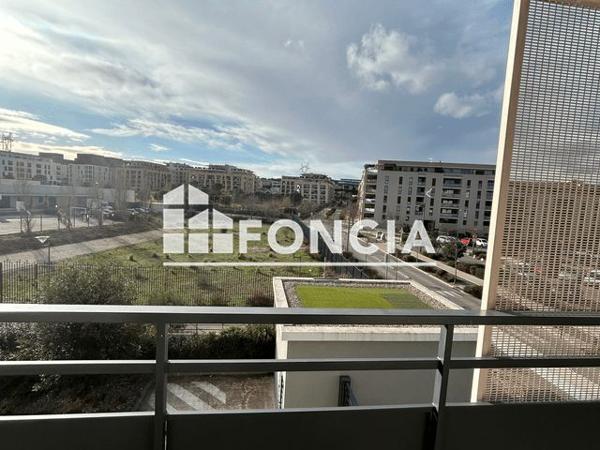 Location Appartement 2 pièces 41.81 m² - 145 RUE ALAIN DECAUX Aix-en-provence 13100