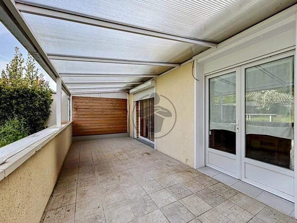 Vente                                                      Maison
                        
                     5 pièces                      83 m2                     à Saint-Quentin