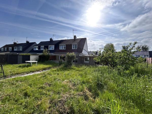 Vente                                                      Maison
                        
                     5 pièces                      83 m2                     à Saint-Quentin