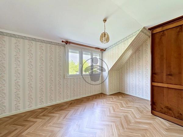 Vente                                                      Maison
                        
                     5 pièces                      83 m2                     à Saint-Quentin