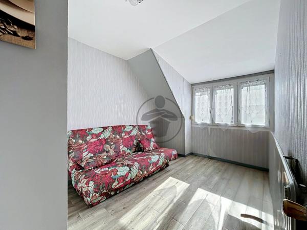 Vente                                                      Maison
                        
                     5 pièces                      83 m2                     à Saint-Quentin