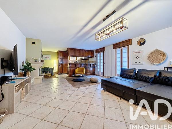 Maison à vendre 8 pièces 290 m² Lucinges