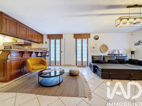 Maison à vendre 8 pièces 290 m² Lucinges