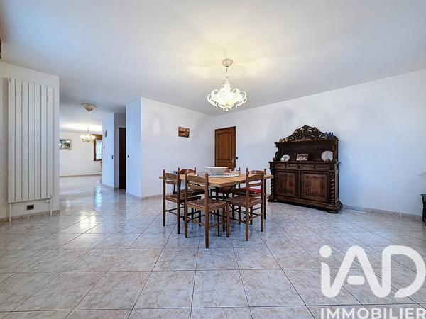 Maison à vendre 8 pièces 290 m² Lucinges