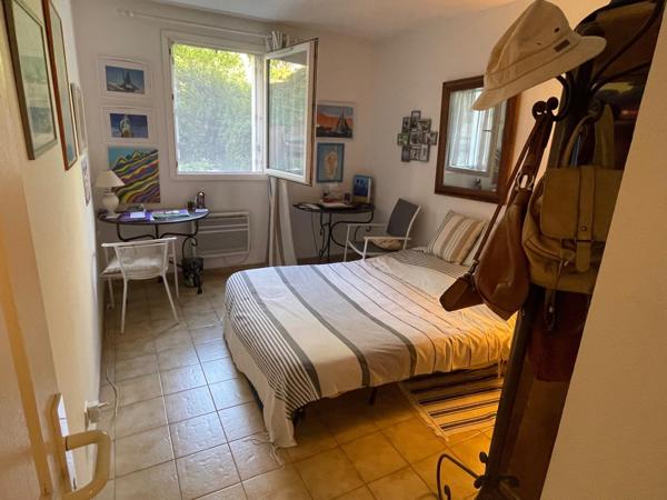 Un bien rare à la vente