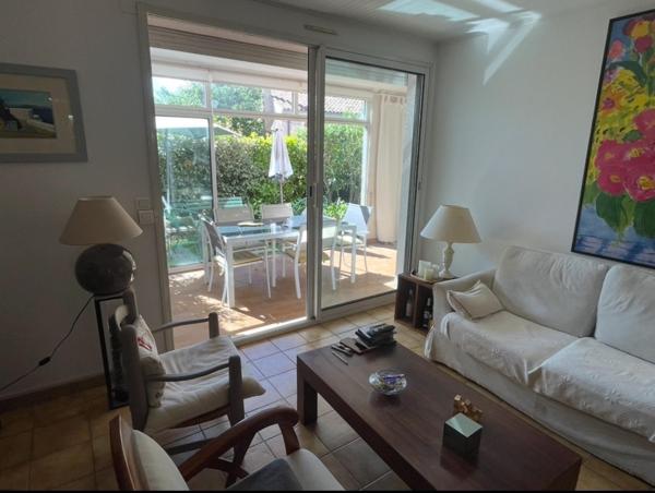 Un bien rare à la vente