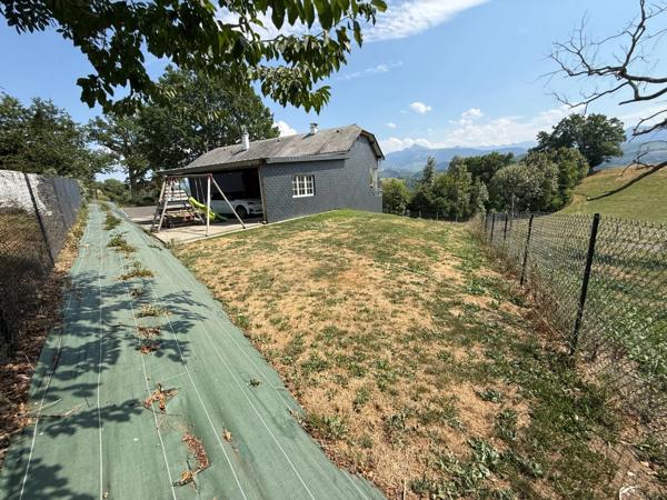 Superbe villa en position dominante aux portes de LOURDES !
